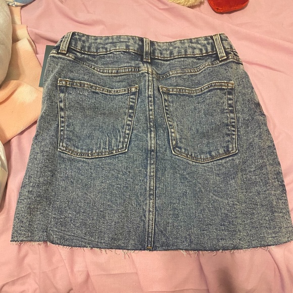 Jean Skirt Juniors Size 0 - Picture 2 of 3